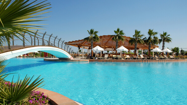 Lara Barut Collection